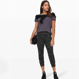 lululemon athletica Women's Incognito Camo Multi Grey Jogger Crop 6